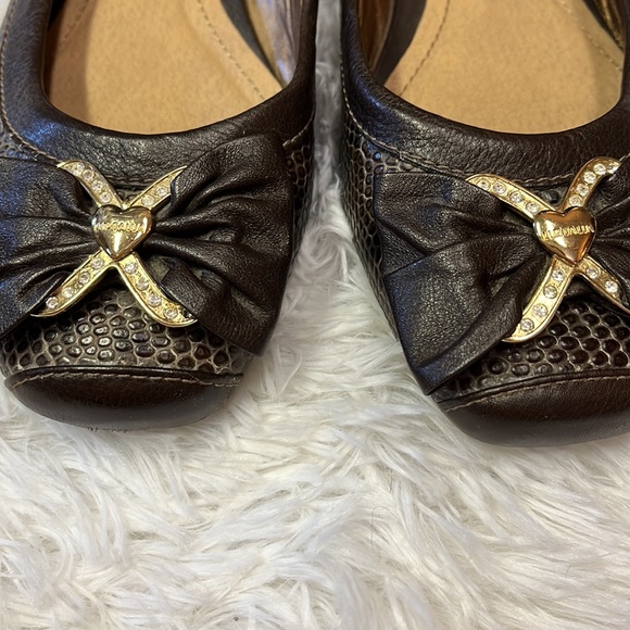 ♥️$10 FINAL PRICE LUZ DA LUA Brazil brown flats shoes gold rhinestones bow 8 - Picture 3 of 7